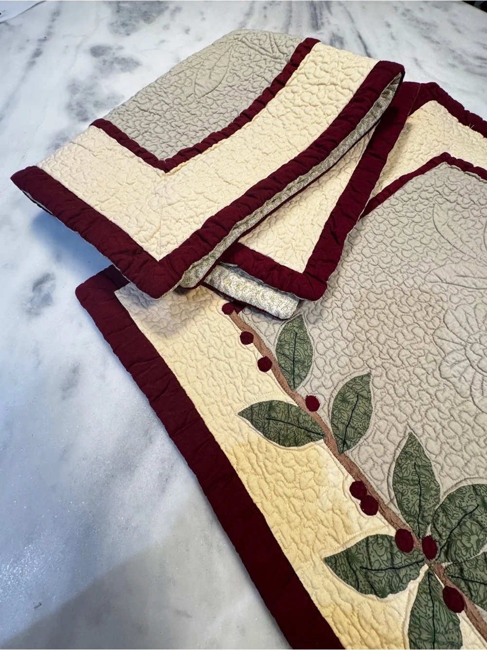 L.L. Bean Vintage Set of Standard Quilted Pillow Shams Holly Berry pattern